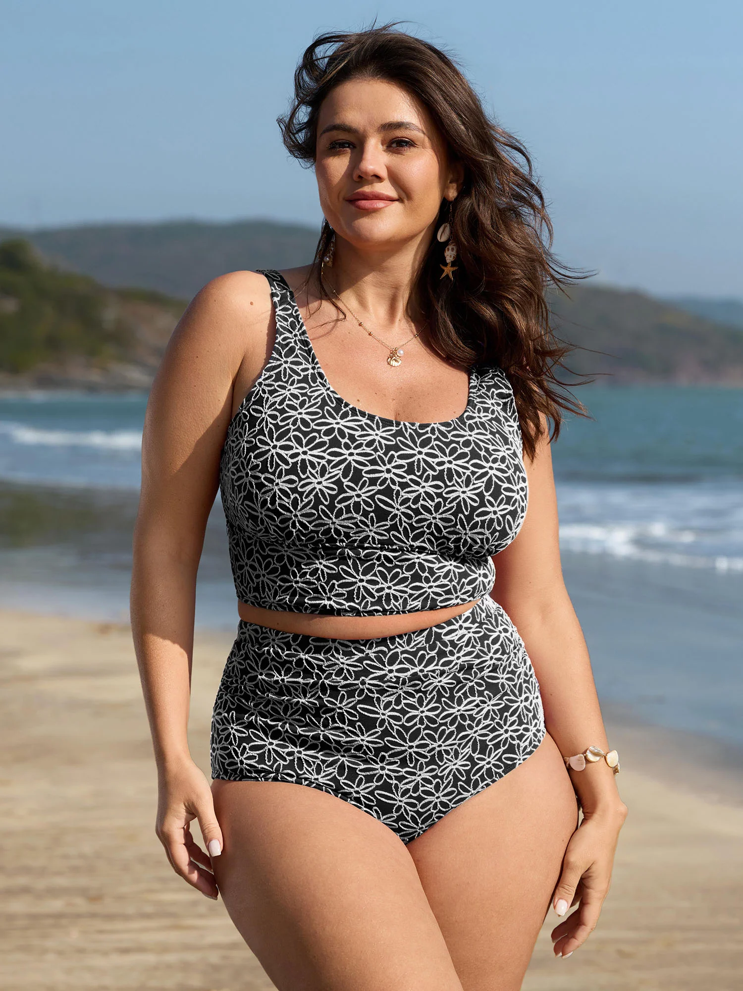 Floral Textured Scoop Neck Bikini Top - Image 2