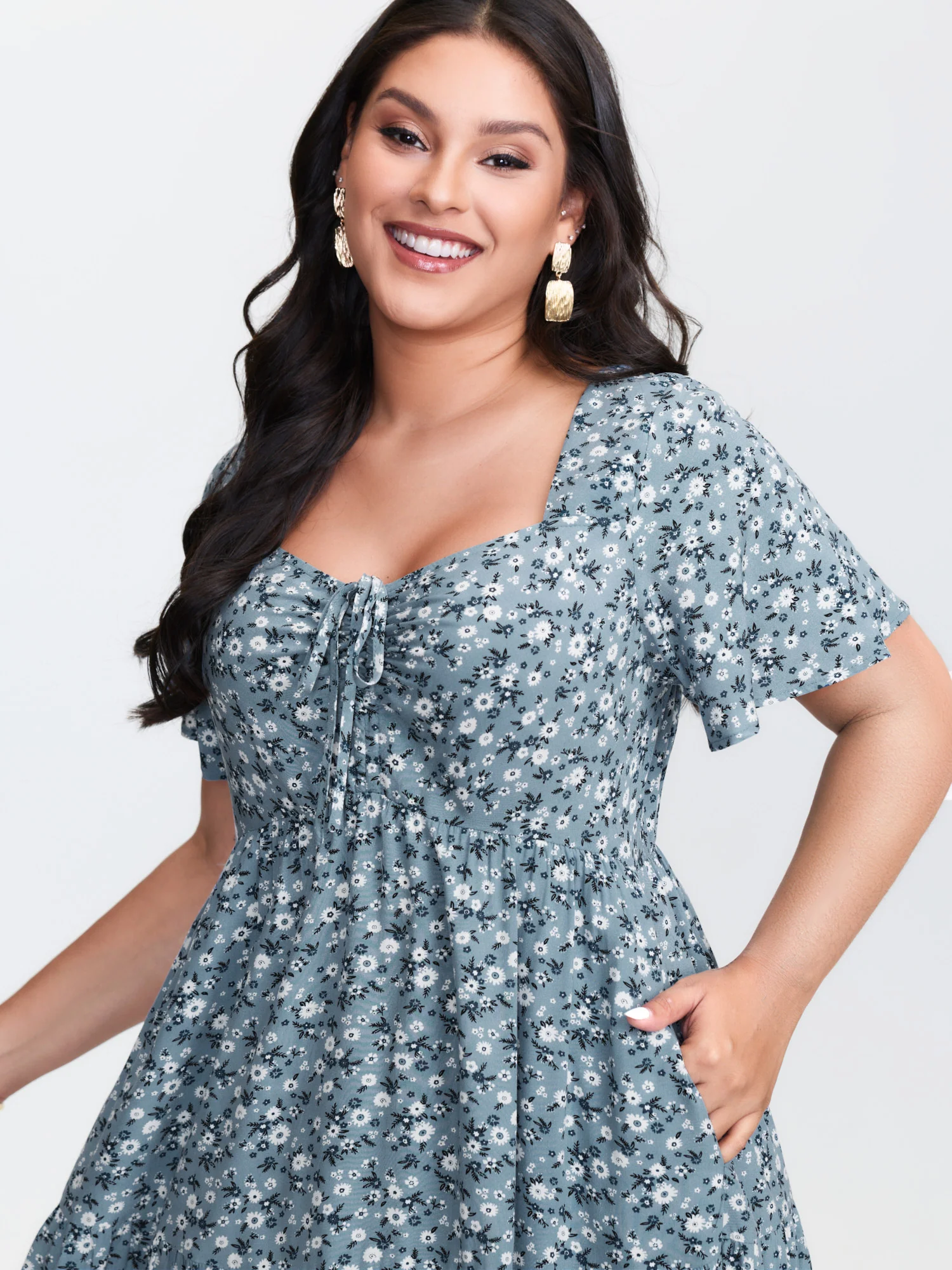 Ditsy Floral Sweetheart Drawstring Pocket Tiered Dress - Image 22