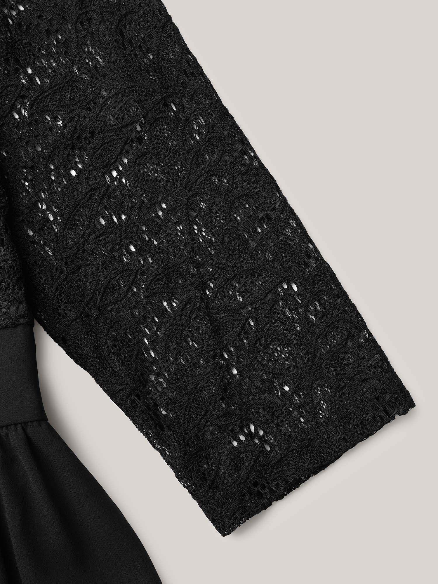 Lace Patchwork Shirred Midi Pocket Dress - Image 11