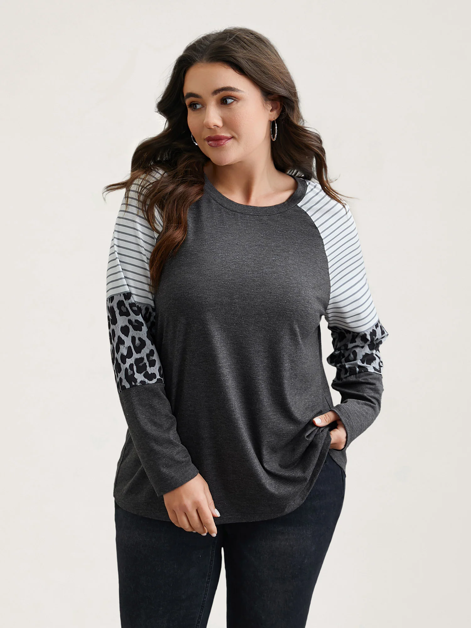 Mixed Leopard Print Raglan Sleeve T-Shirt