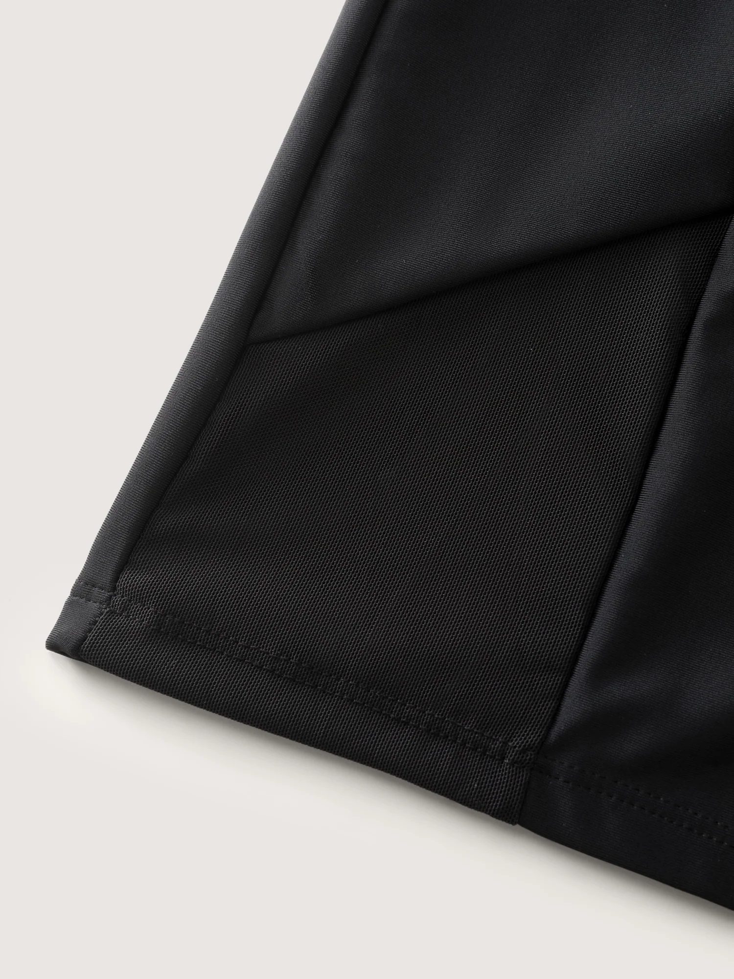 Pockets High-Waisted Swim Shorts - Image 5