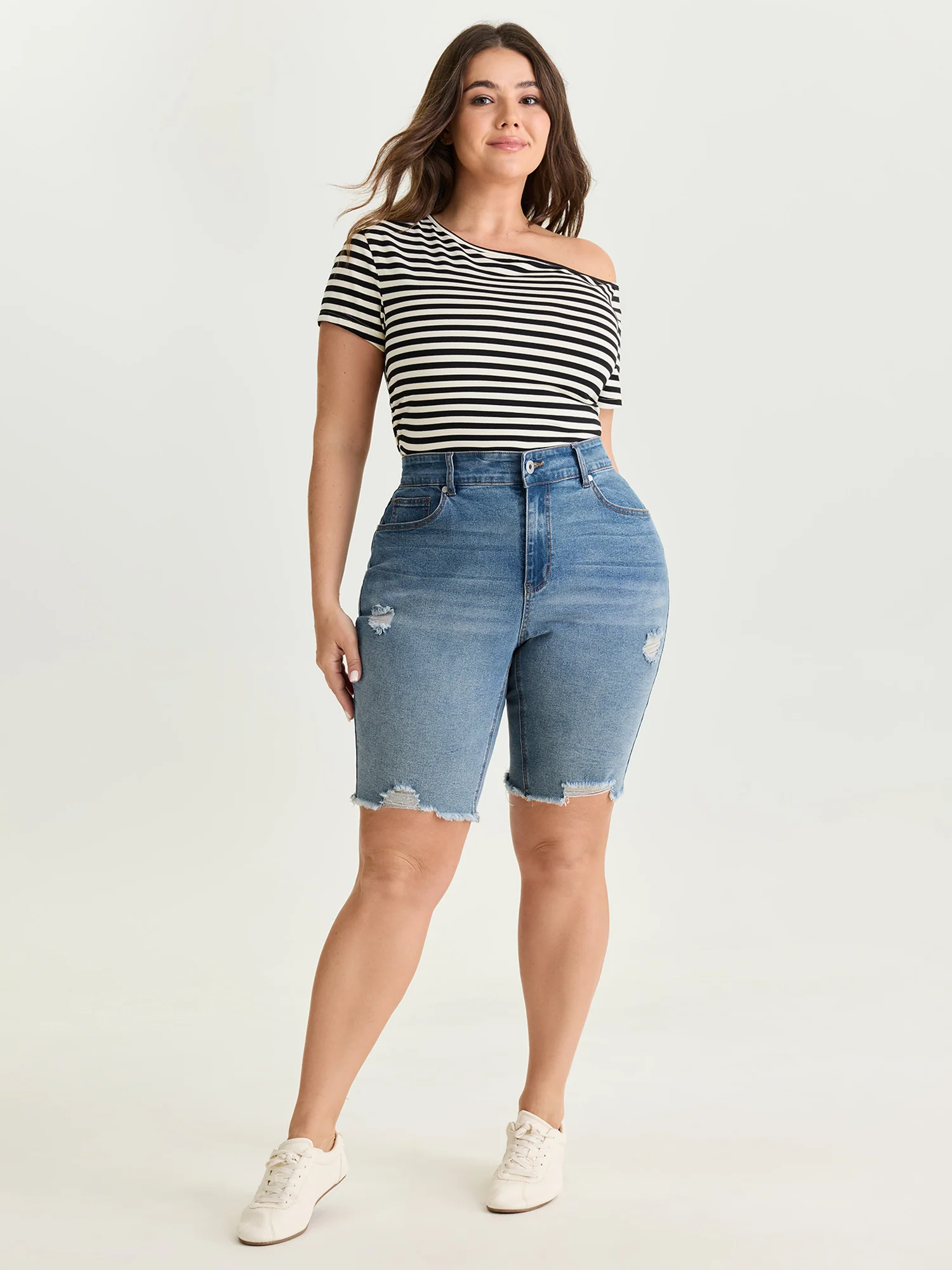 Stretchy Skinny-Fit Raw Hem Denim Shorts